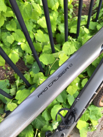 Trek Pro Caliber 8 Heren Grey 53cm